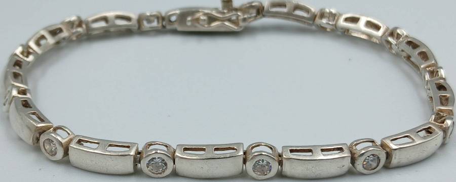 Beautiful Sterling Silver Bar & Stone Bracelet