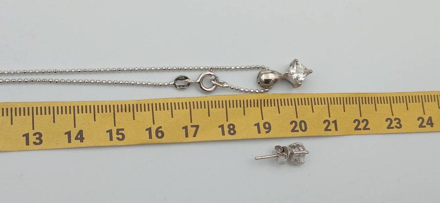 Beautiful Sterling Silver Set / necklace & stud earrings/