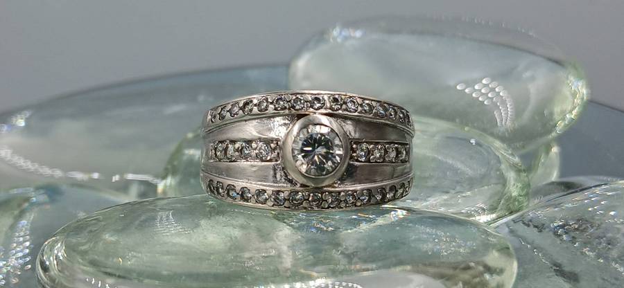 Beautiful Sterling Silver Ring With CZ