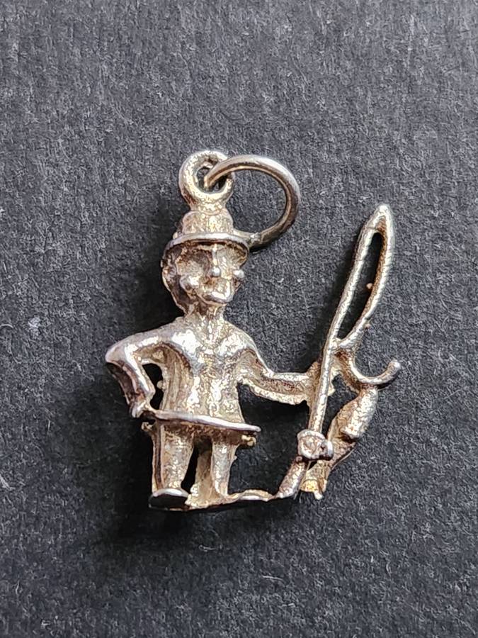 Vintage Silver Fisherman Charm 1.5g - as per photograph