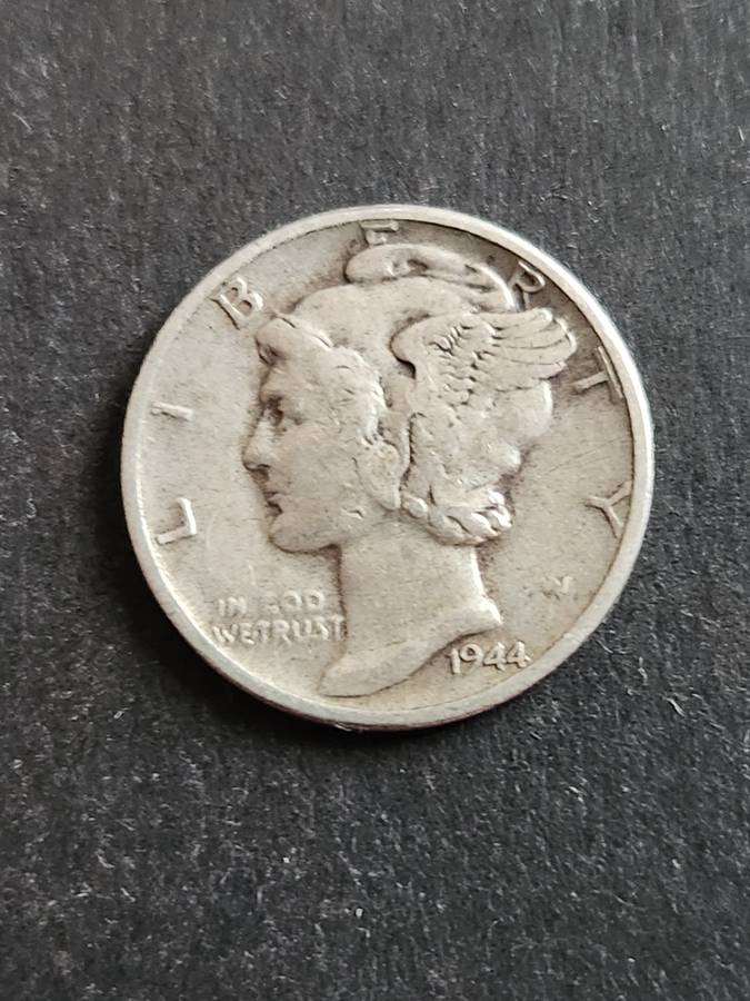 USA Mercury Dime 1944 - as per photograph