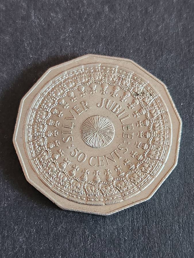 Australia 50 Cents Silver Jubilee 1977 (nice condition)