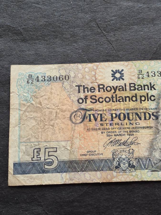 Royal Bank of Scotland 5 Pounds Commorative Royal College  of Surgeons