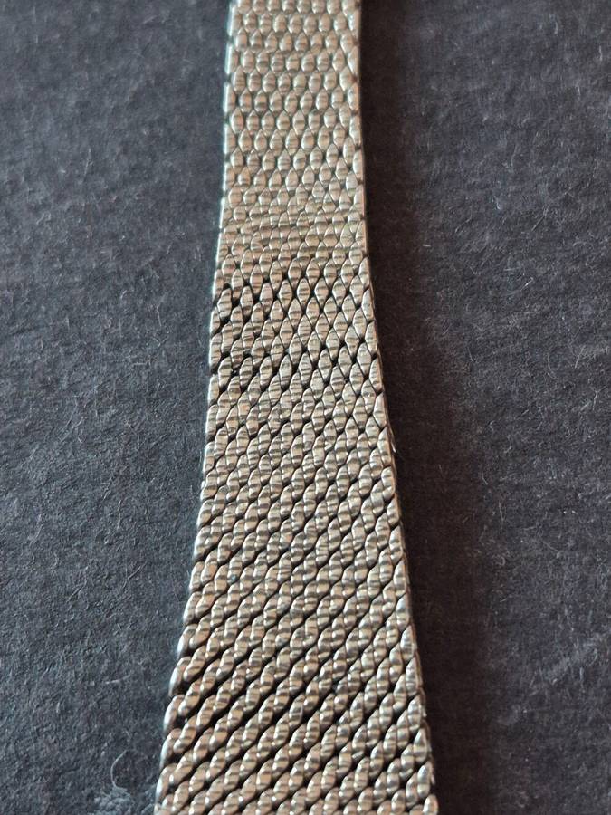 Vintage Ladies Bulova Accutron 10 Microns Rolled Gold Quartz Watch (not working)