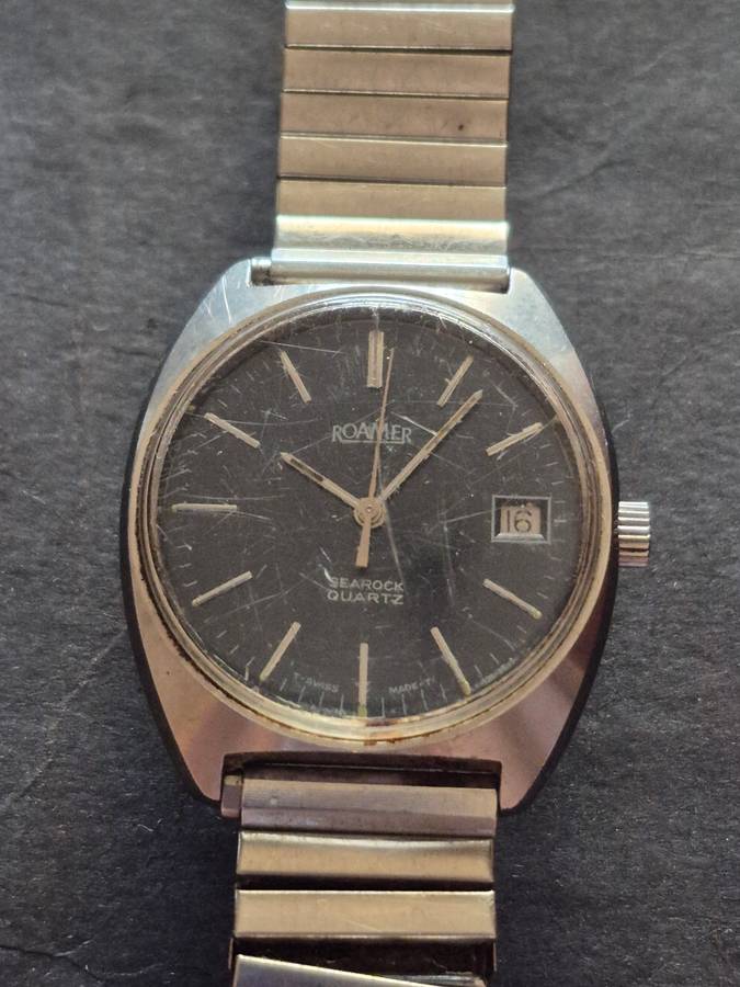 Vintage Roamer Searock Quartz Men's Wrist Watch (untested) not working