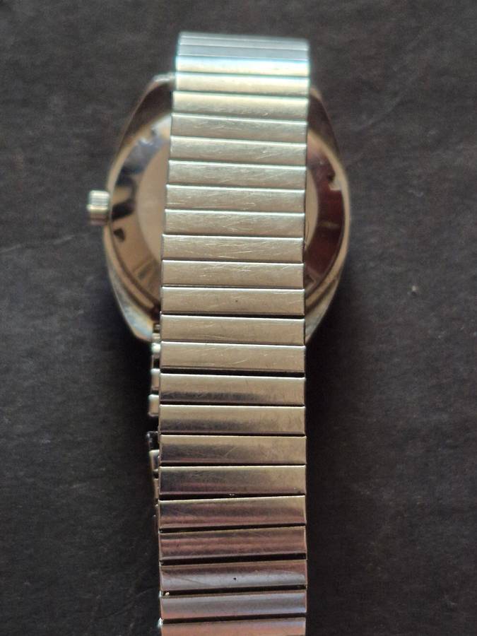 Vintage Roamer Searock Quartz Men's Wrist Watch (untested) not working