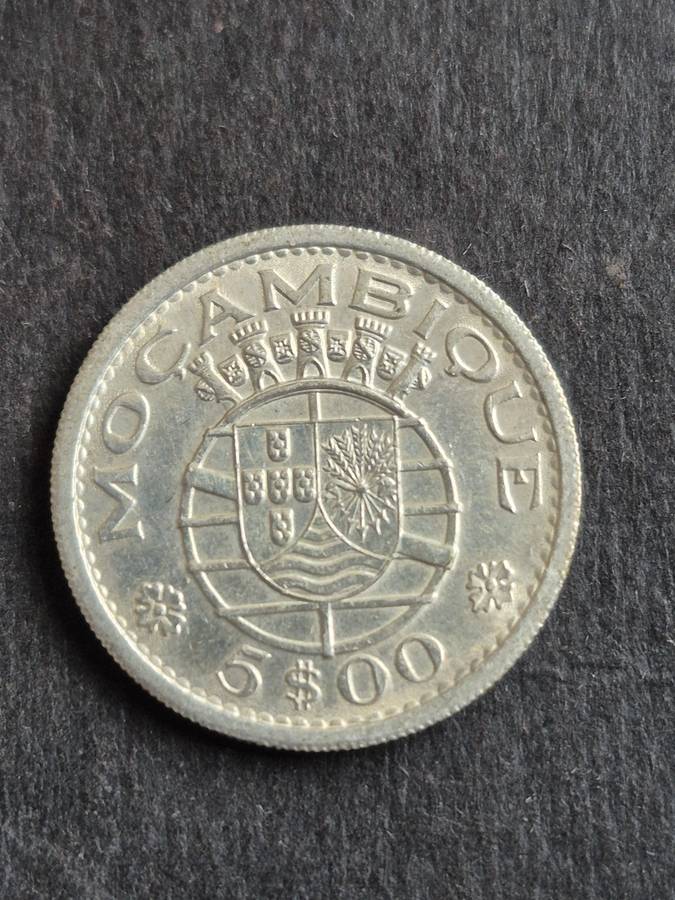 Republica Portuguesa Mozambique 5 Escudos 1960 Silver .650