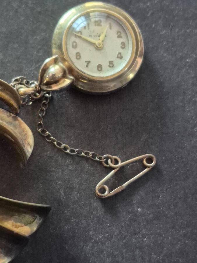 Rolled Gold 15 Jewels Nurse's Fob Watch missing Winder (20 Microns) not working