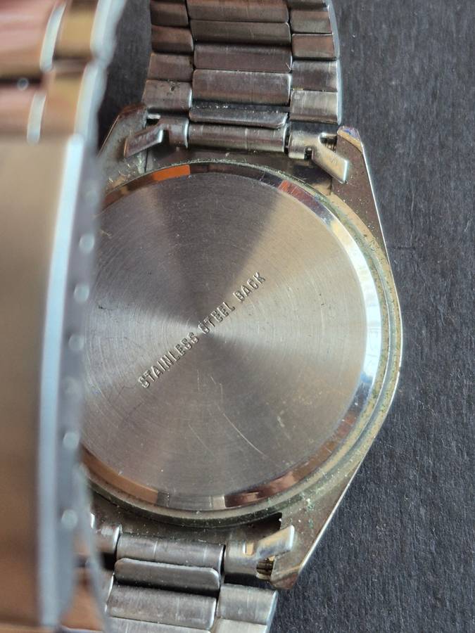 Vintage Regency 5 Quartz Men's Watch  - nice condition (untested) sold as is