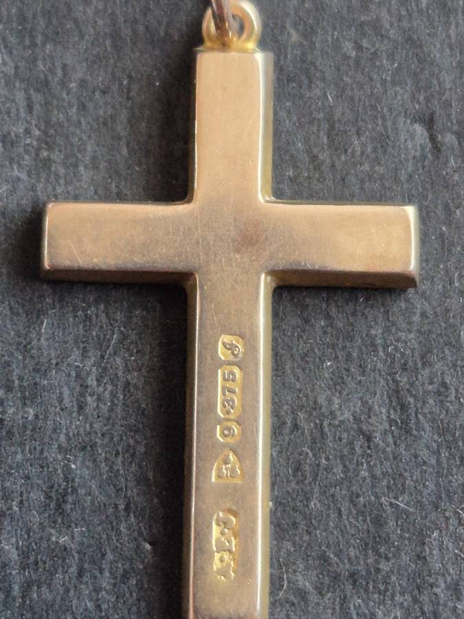 9ct Solid Gold Cross 0.9g