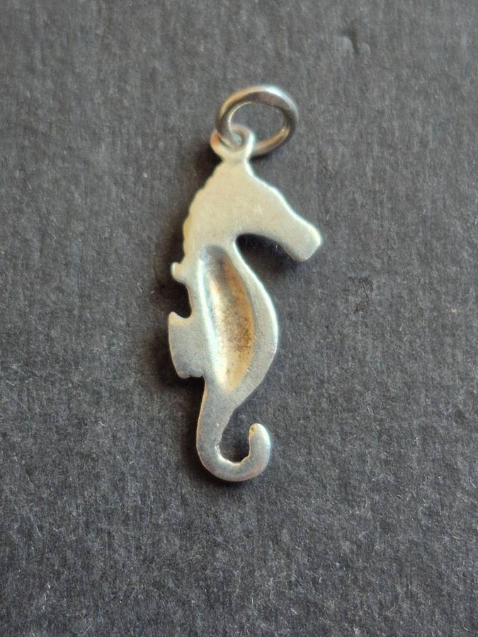 Vintage Sterling Silver Sea Horse Charm 1.2g