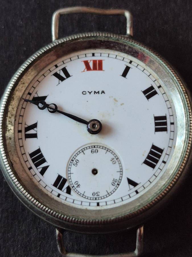 Vintage Cyma Mechanical Wrist Watch (missing seconds hand)nice condition - not working