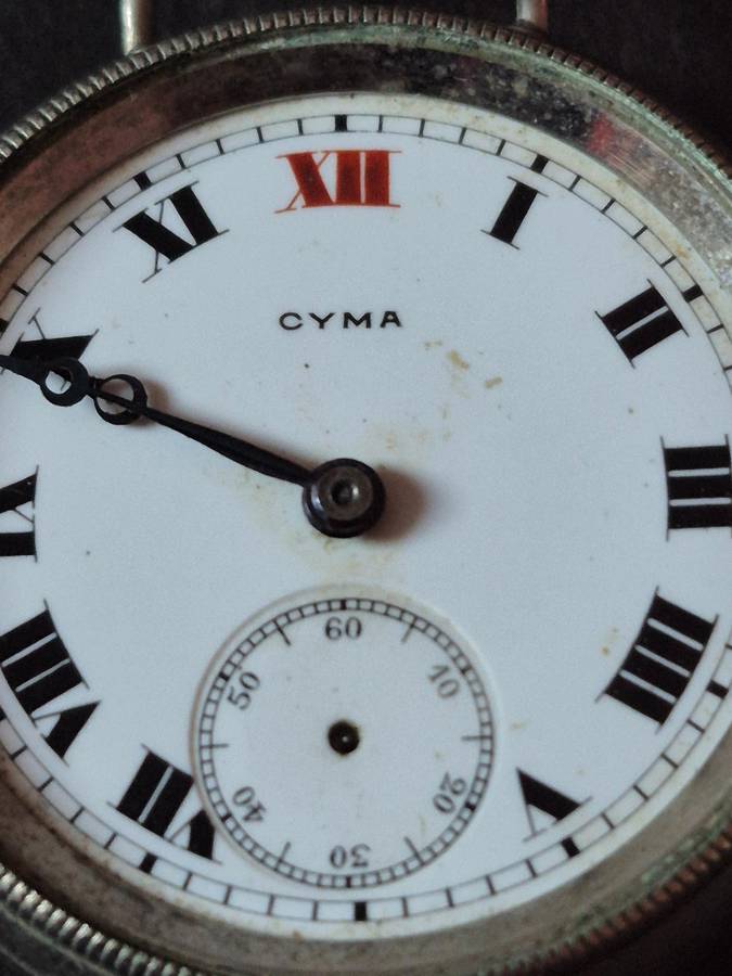 Vintage Cyma Mechanical Wrist Watch (missing seconds hand)nice condition - not working