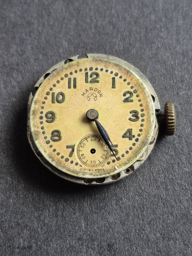 Vintage Mardon 15 Jewels Mechanical Movement Watch (not working)