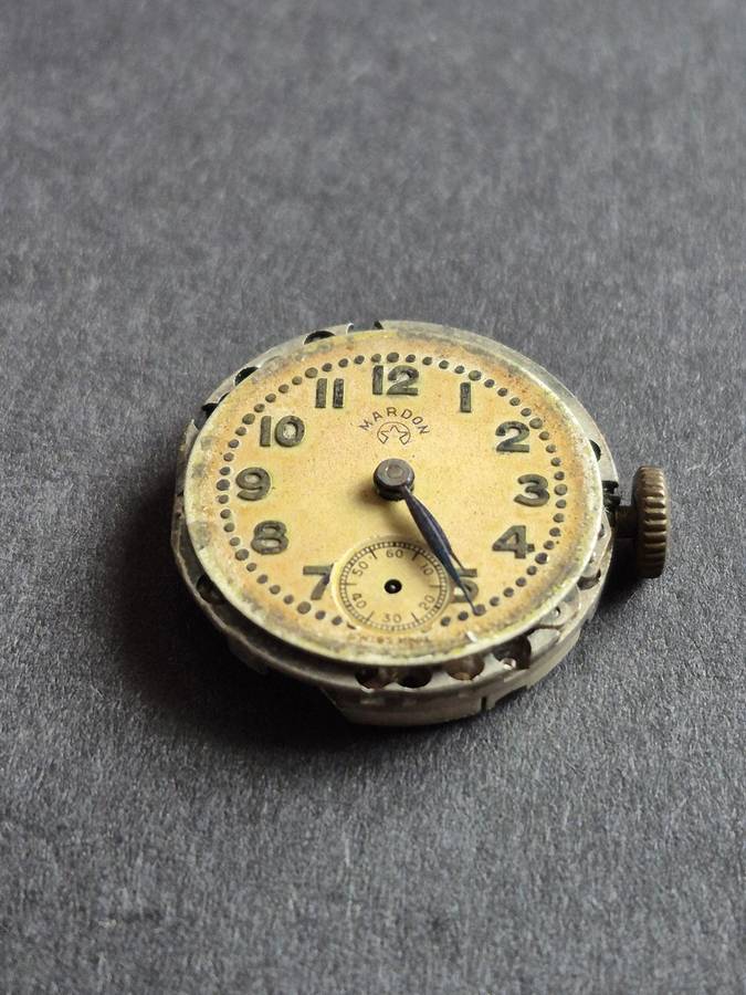 Vintage Mardon 15 Jewels Mechanical Movement Watch (not working)