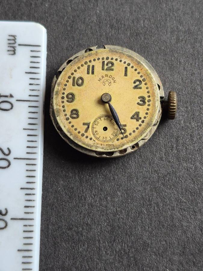Vintage Mardon 15 Jewels Mechanical Movement Watch (not working)