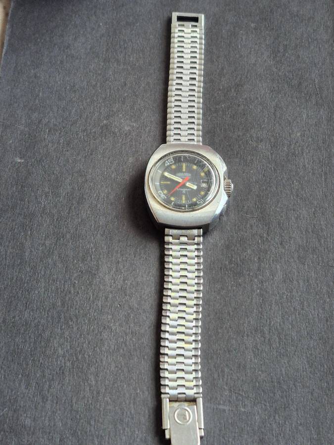 Vintage Ladies Roamer Automative Stingray Mechanical Wrist Watch (not working)