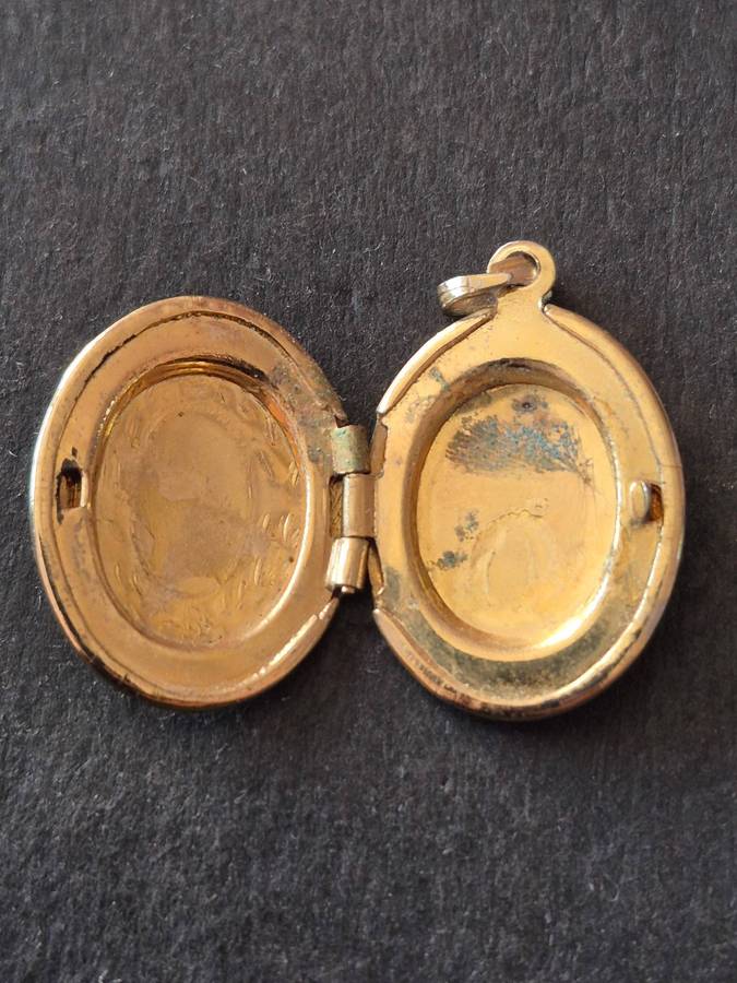 Gold Plated Locket 2.5g