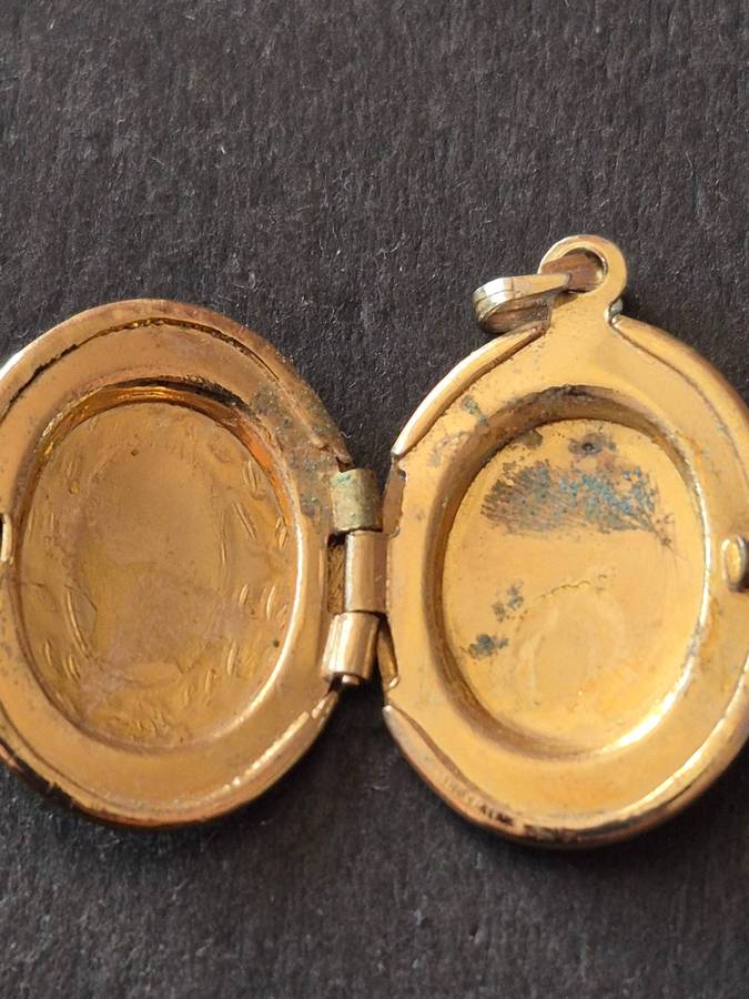 Gold Plated Locket 2.5g