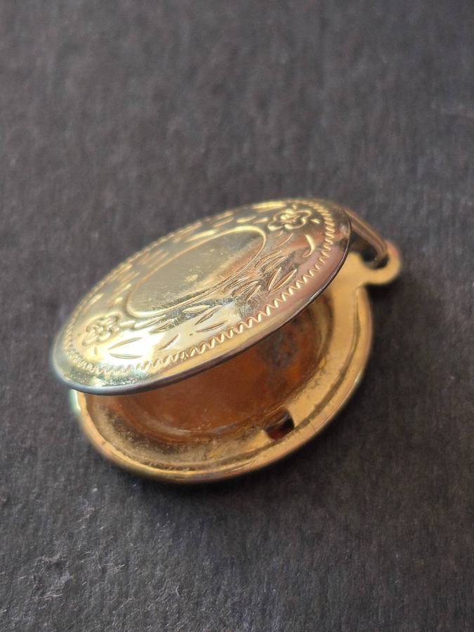 Gold Plated Locket 2.5g