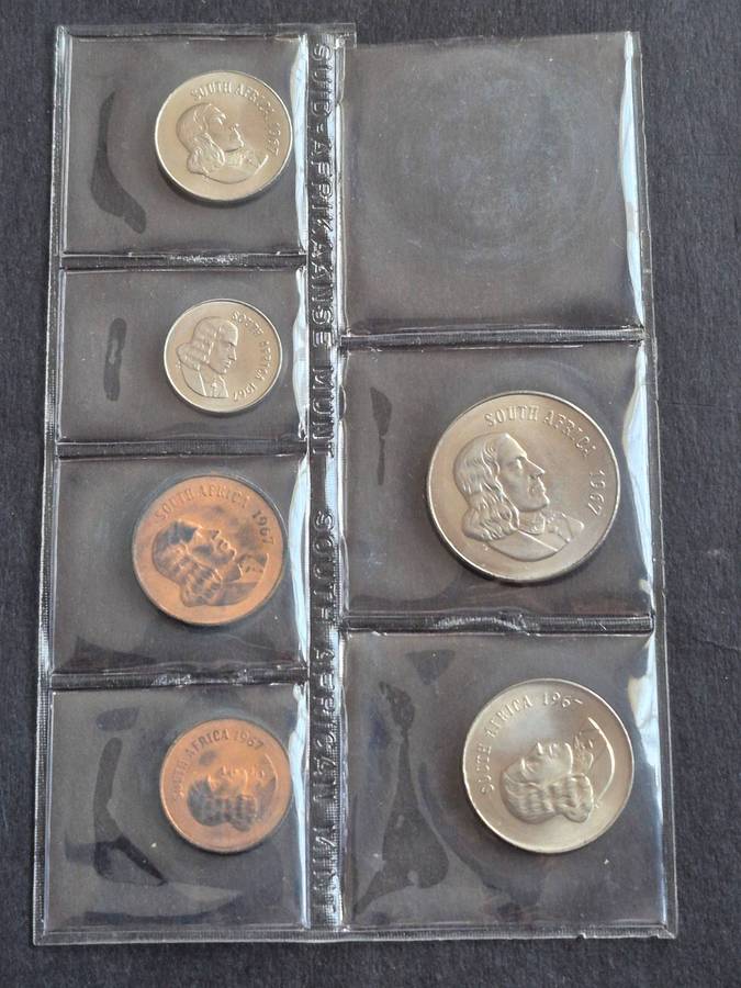 SA Mint Pack 1967 English- missing Silver One Rand