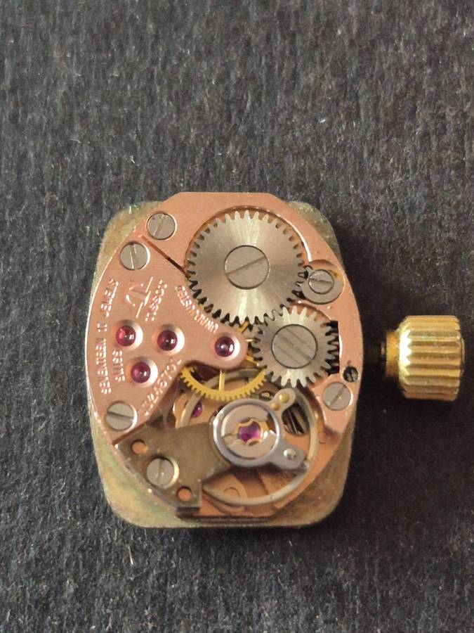 Vintage Ladies Tissot Stylist 17 Jewels Wrist Watch Movement- not working