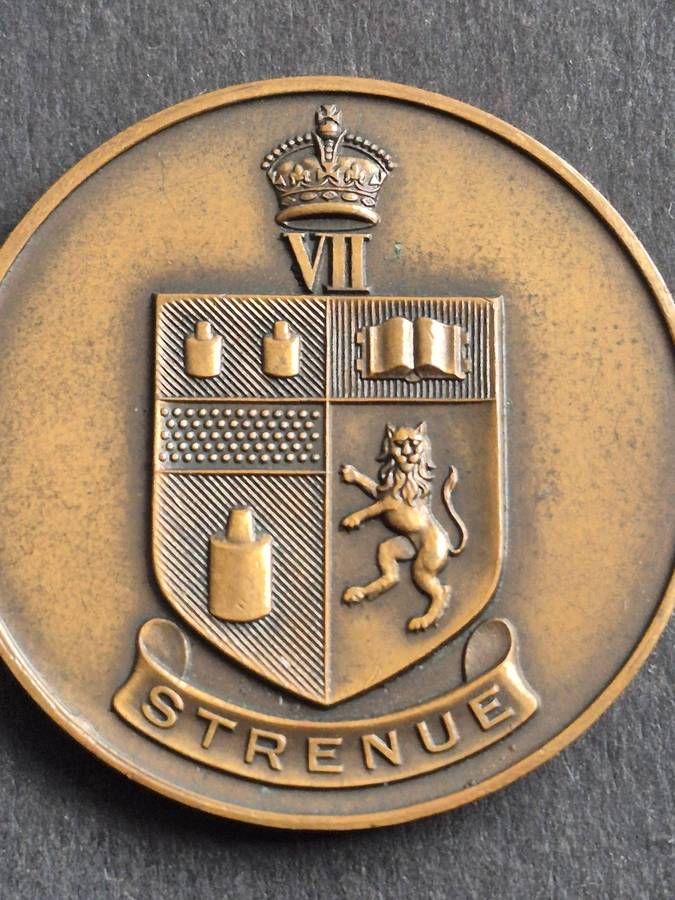 SA Mint Bronze Medallion King Edward VII School SUA Praemia Laudi 45mm x 45mm