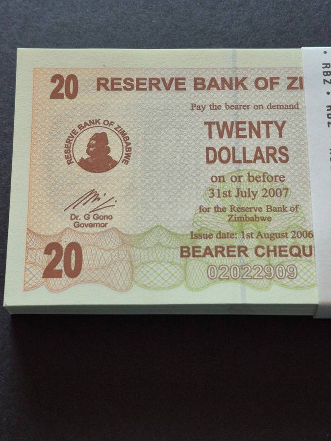 Reserve Bank of Zimbabwe 20 Dollars Bearer Cheque 31 July 2007 consecutive numbers-mint condition