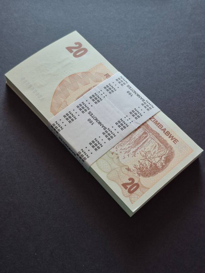 Reserve Bank of Zimbabwe 20 Dollars Bearer Cheque 31 July 2007 consecutive numbers-mint condition