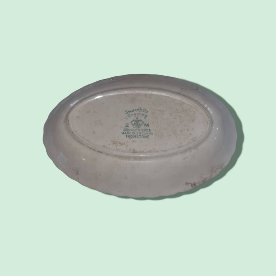 Snow White Regency Swirl Under pate Johnson Bros England Ironstone Replacement