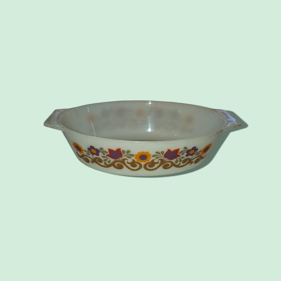 Retro JAJ Pyrex - Briarwood pattern 524 Oval Casserole