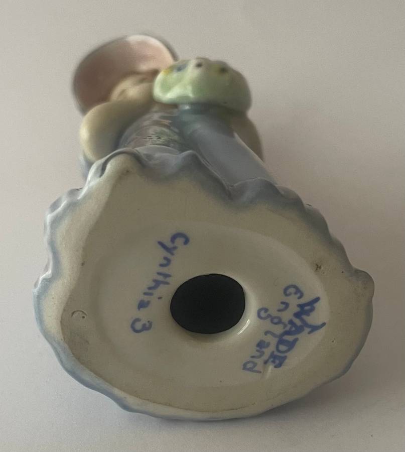 Rare Wade of England porcelain figurine Cynthia 3