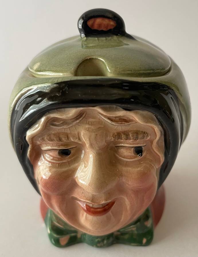 Beswick Dickens ware condiment set (salt and pepper shaker and mustard pot)