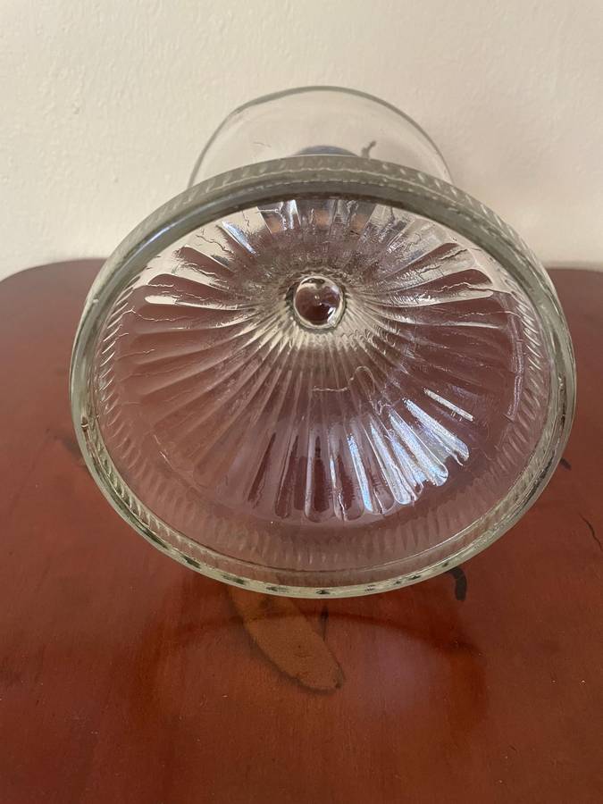 Beautiful large clear glass antique kerosene lamp