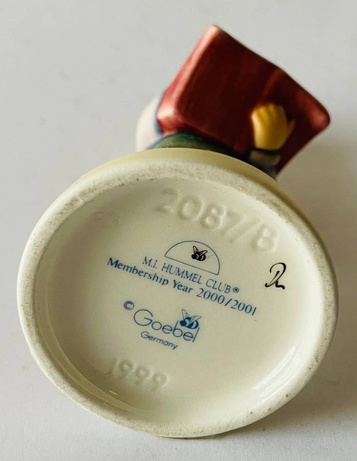 Stunning Hummel figurine ABC-Stunde