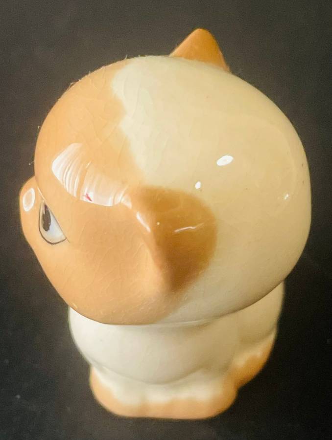 Szeiler kitten figurine - 1960's piece.