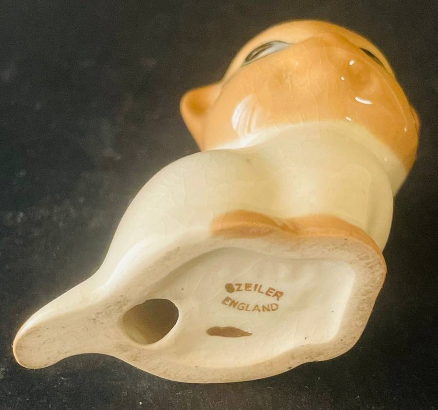 Szeiler kitten figurine - 1960's piece.