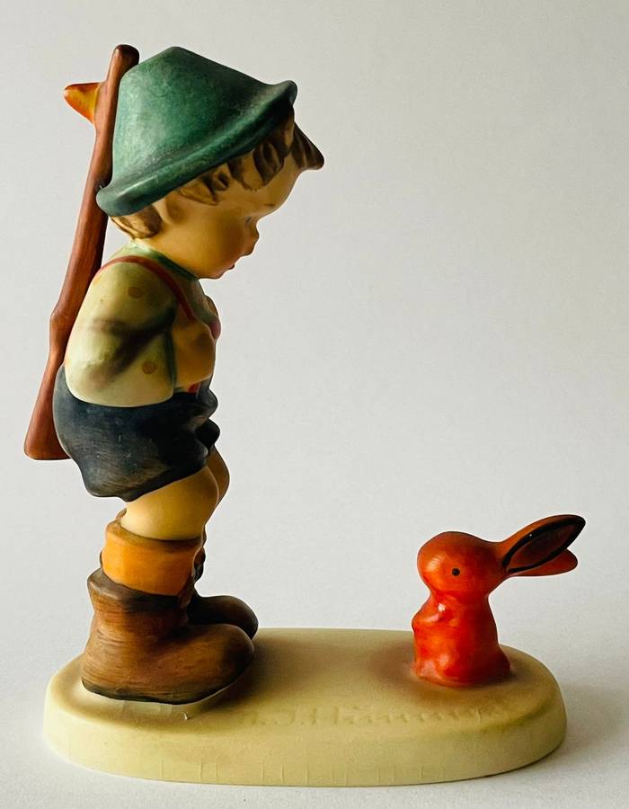 Hummel TKM 3 - Sensitive hunter - Boy figurine.