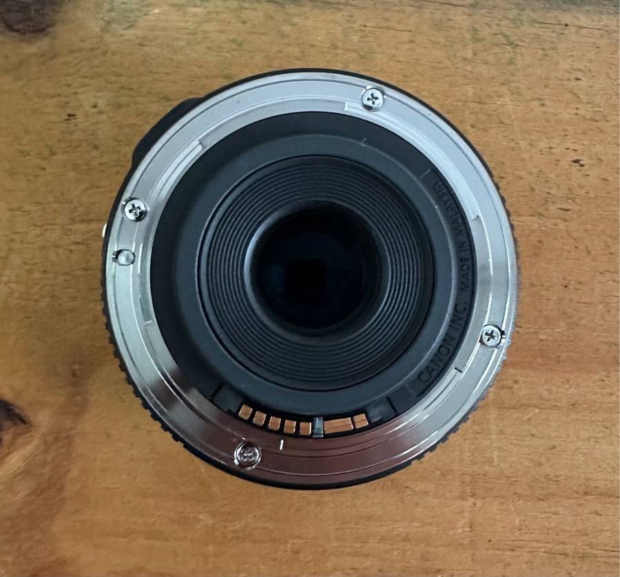 Canon EF-S 24mm f2.8 STM Lens