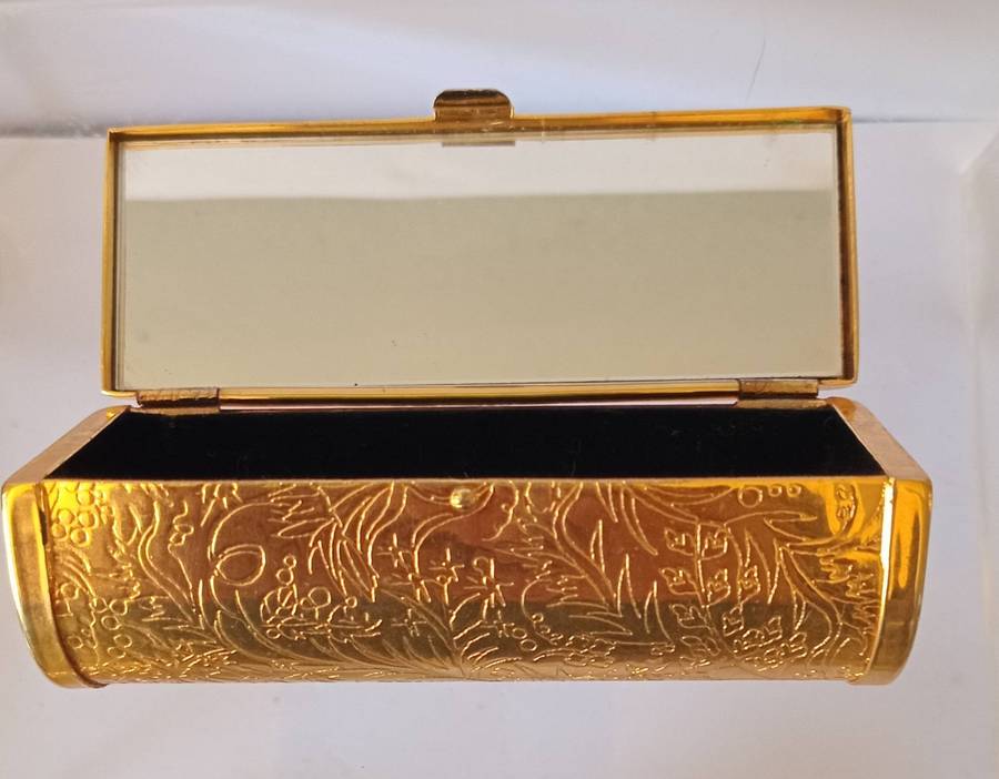 Stylish Vintage Gold Toned Engraved Lipstick holder with Mirror
