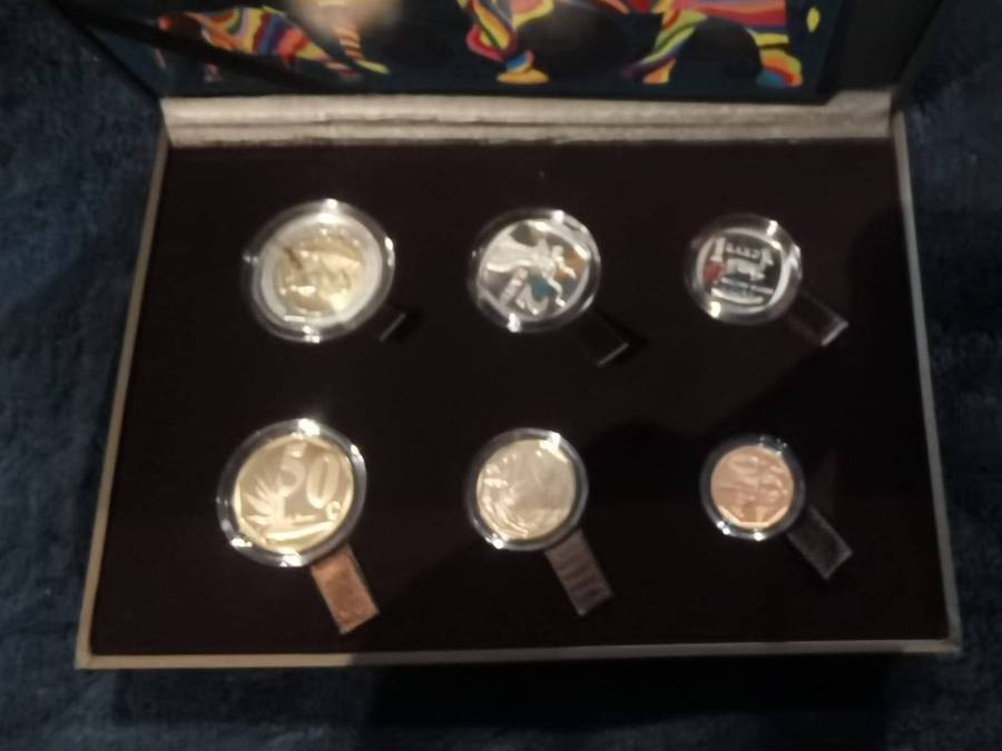 2014 South Africa Proof Set - Mintage  of only 799 !!