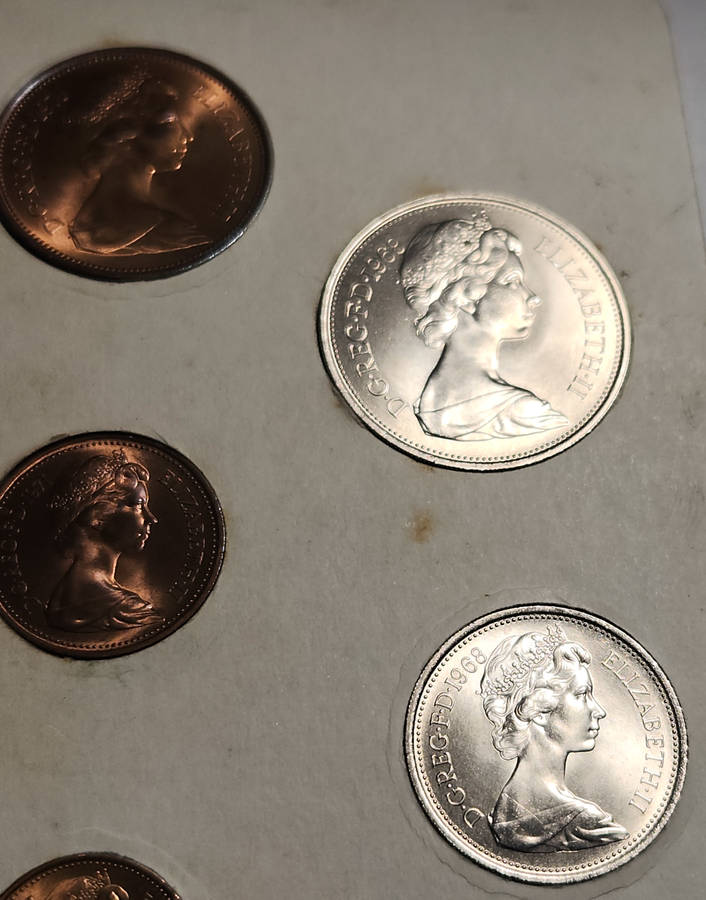 1971 BRITAIN'S FIRST DECIMAL COINS in Folder - Brilliant UNC/PL