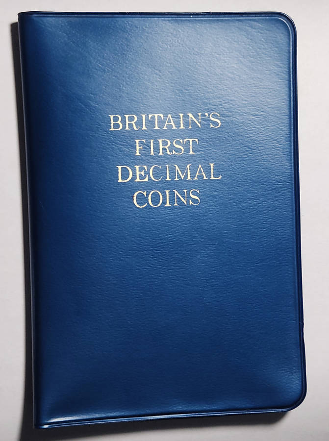 1971 BRITAIN'S FIRST DECIMAL COINS in Folder - Brilliant UNC/PL