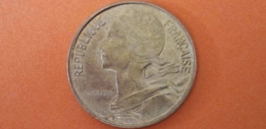 FRANCE 1968 10 CENTIMES COIN