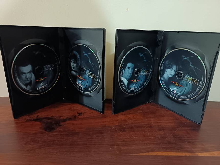 James Bond Ultimate Edition Combo on DVD