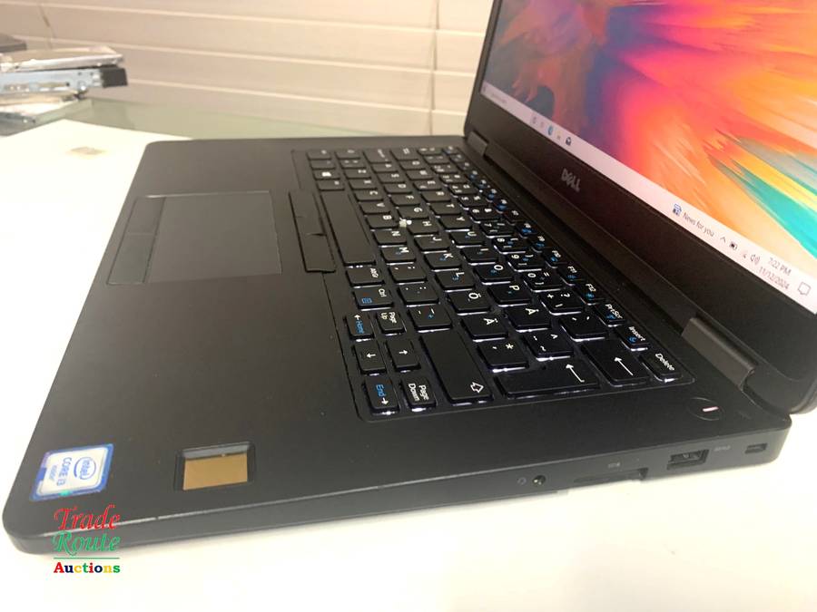 DELL LATITUDE E5470 LAPTOP | CORE i3 6100U 6th Gen 2.3GHz | 12GB RAM | 250GB SSD