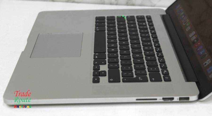 Apple MacBook Pro 15.4-inch  | Core i7 2.2GHz | 16GB RAM | 256GB SSD MID 2015 **  MAC OS Monterey **