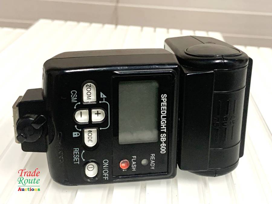Nikon SB-600 Speedlight Flash for Nikon DSLR Cameras