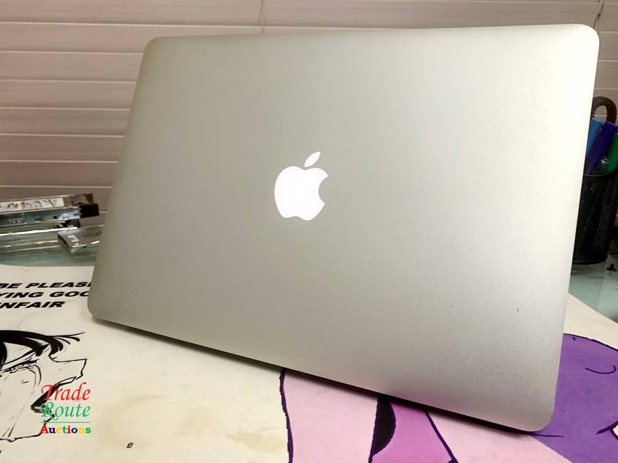 2017 MacBook Air 13.3-inch | Core i5 1.8GHz | 8GB RAM | 128GB SSD MacOS Monterey