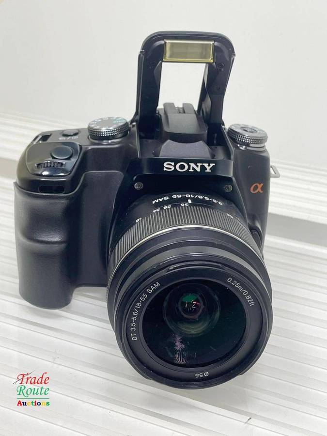 SONY ALPHA A100 DSLR Digital Camera + 18-55mm SONY Lens KIT